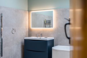 Photo 32- click for photo gallery